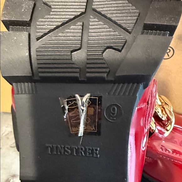 Tinstree Glossy Red Loafers with Gold Chain; S-9 (NIB) - Picture 4 of 5